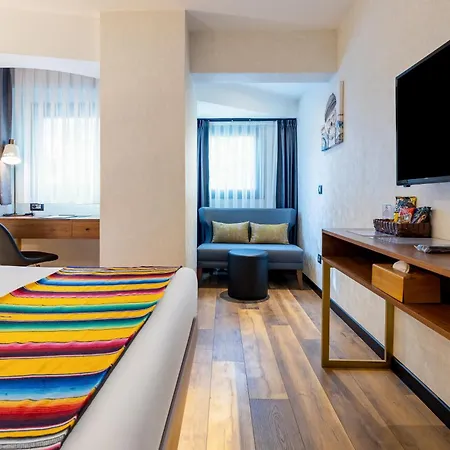 Hotel Hay Alsancak 3*