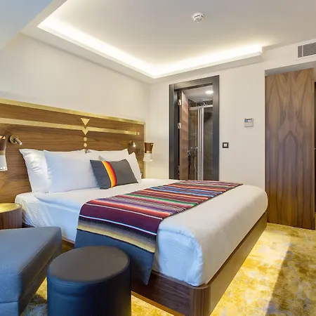 Hotel Hay Alsancak 3*