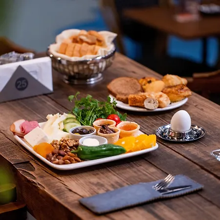 Hay Alsancak Hotel