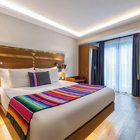 Hotel Hay Alsancak 3*