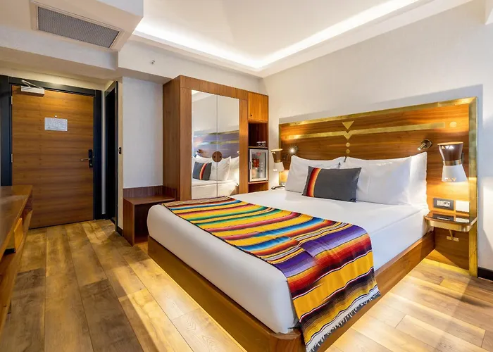 Hay Alsancak Hotel 3*