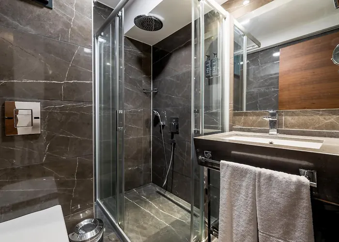 Hay Alsancak Hotel 3*