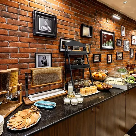 Hay Alsancak 3* Smirne