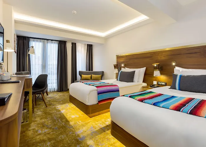 Hotel Hay Alsancak 3*